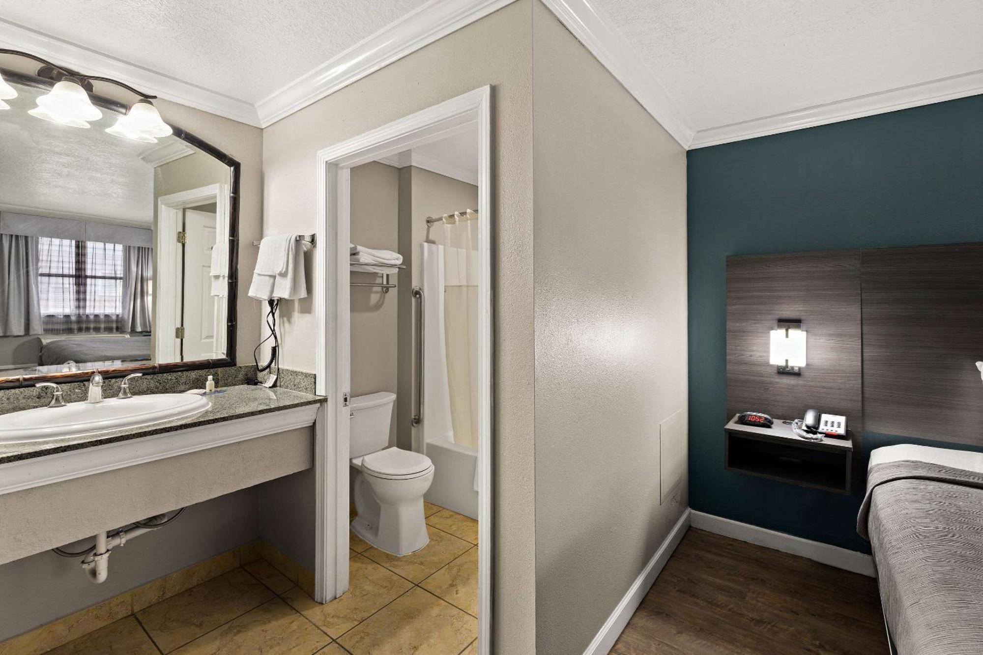 ทราเวลลอดจ์ - โอเชียน สปริงส์ Hotel โอเชียนสปริงส์ ภายนอก รูปภาพ