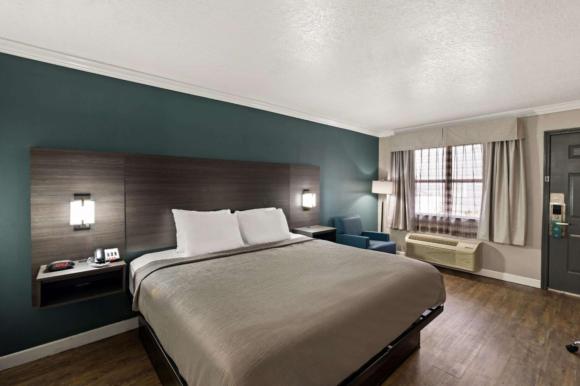 ทราเวลลอดจ์ - โอเชียน สปริงส์ Hotel โอเชียนสปริงส์ ภายนอก รูปภาพ